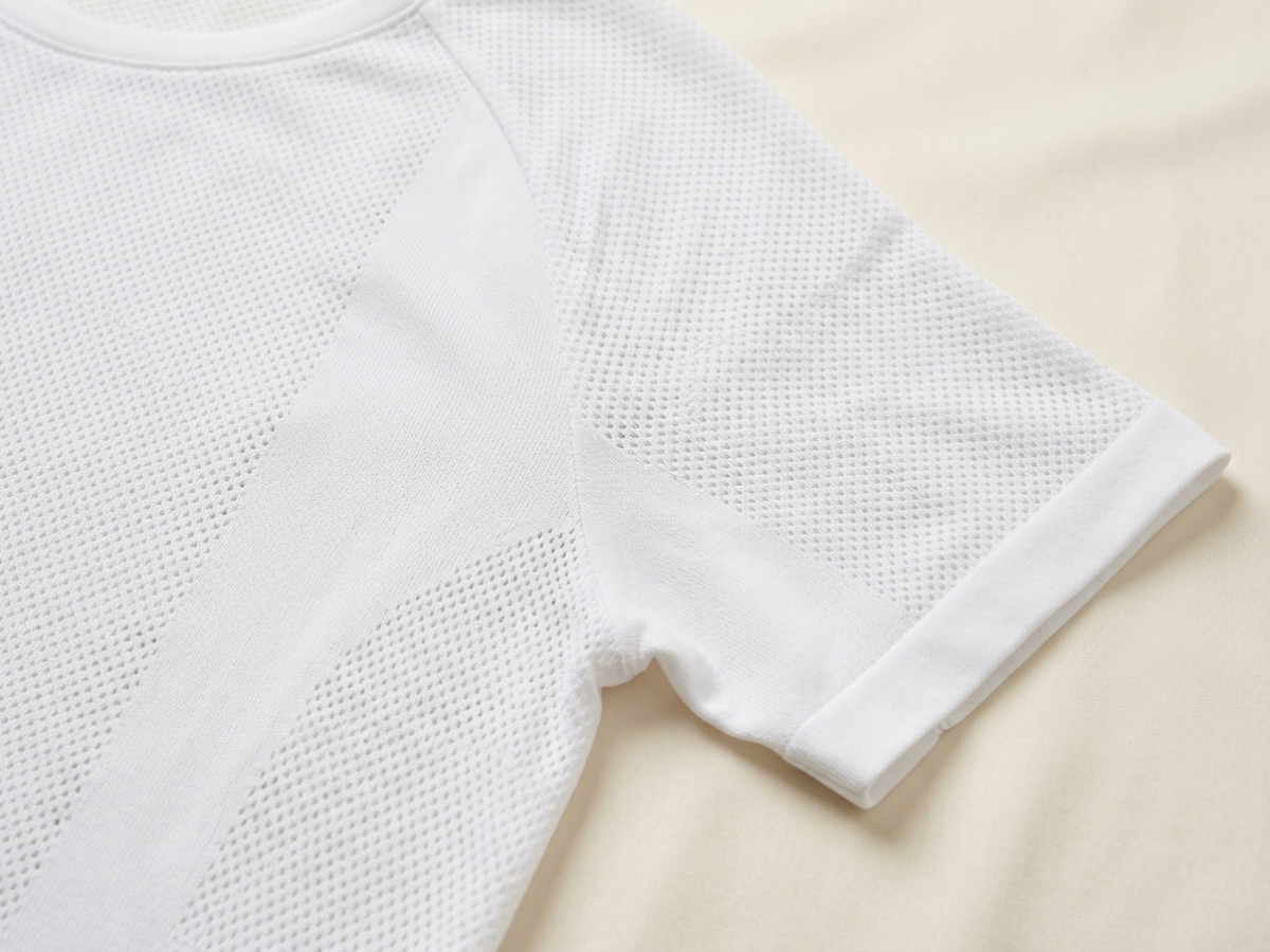 รายละเอียด เสื้อกีฬาแขนสั้นสำหรับวิ่ง